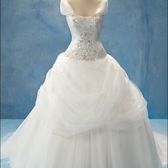 Alfred Angelo Wedding Dress “The Belle” - Picture 1 of 8